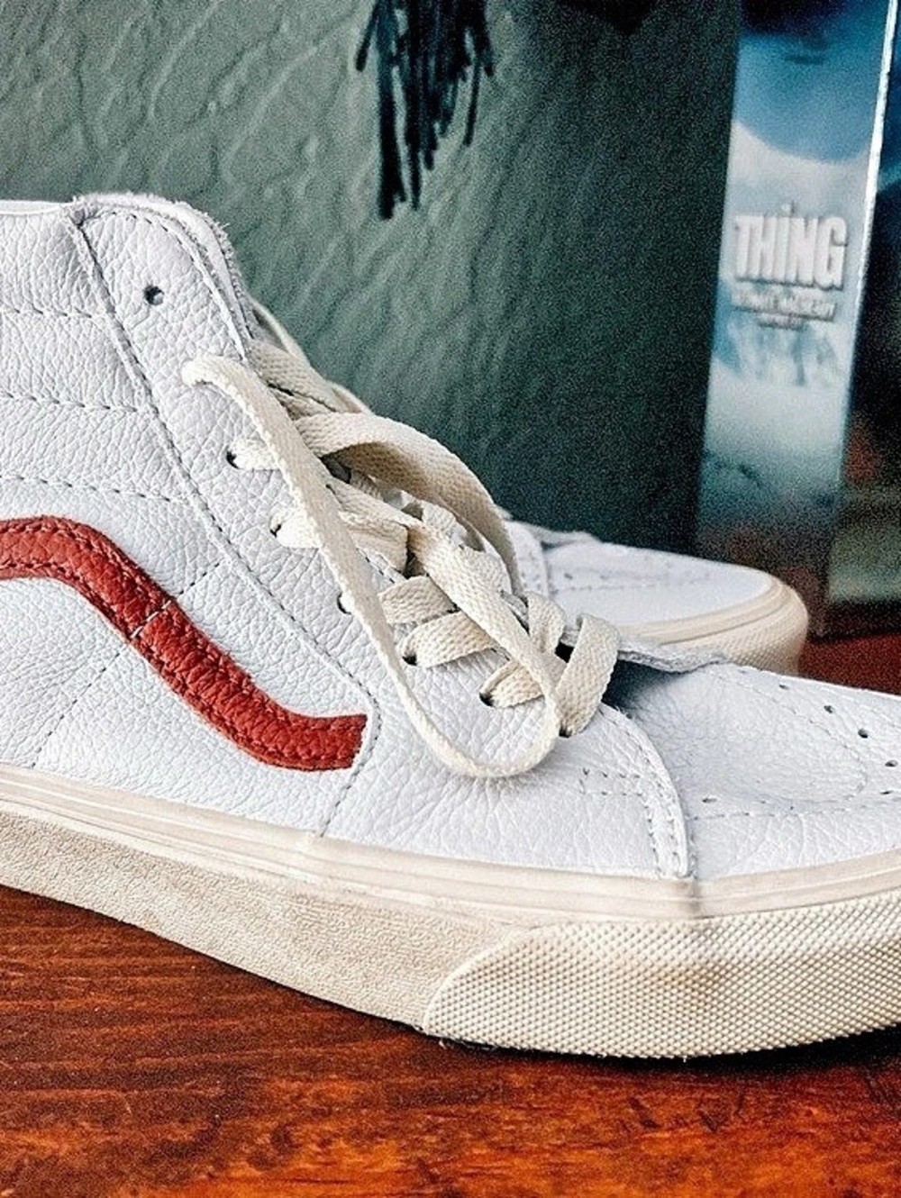 Vans Sk8-Hi Reissue Classic Tumble Leather White & Red US 7 Sneakers